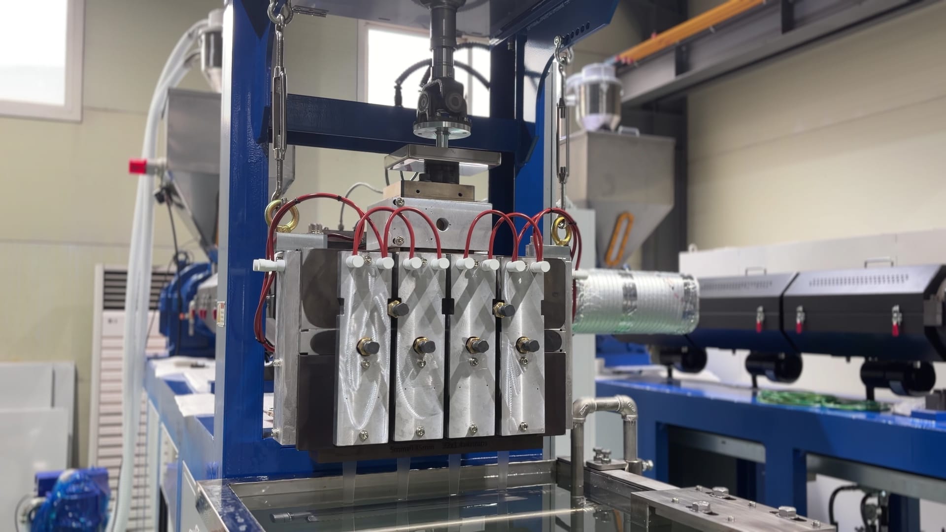PP/PET strap extrusion line front view